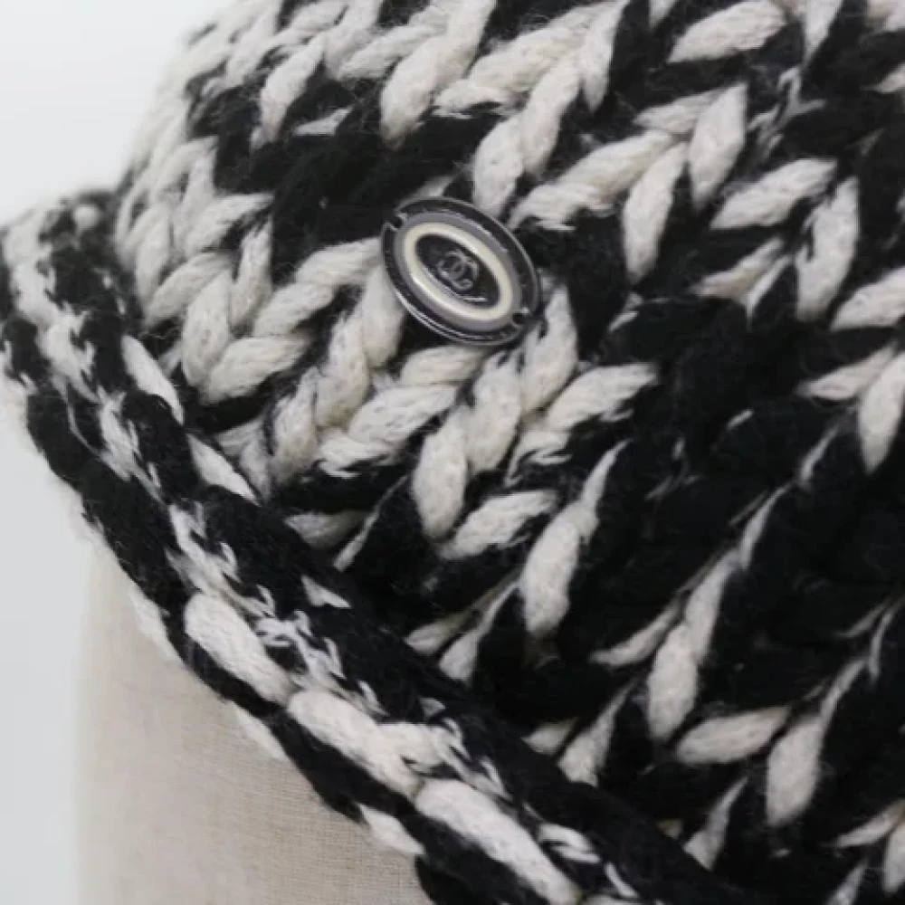Chanel Vintage Pre-owned Wool hats Black Dames