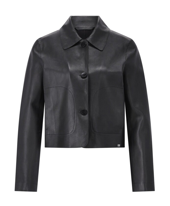 veste-en-cuir-classique-avec-une-touche-moderne