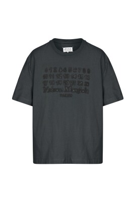 black-numbers-motif-t-shirts-and-polos