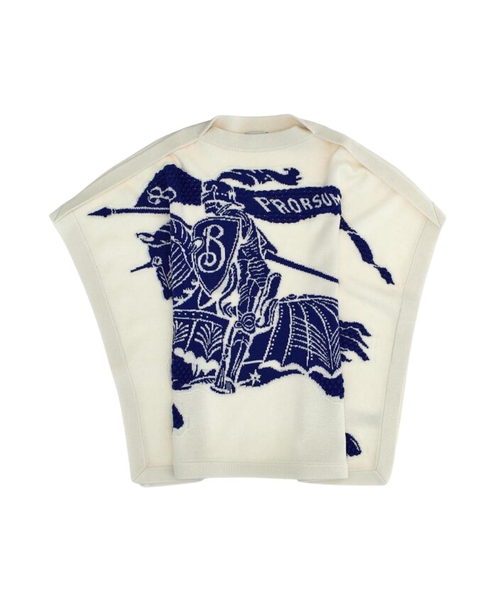 pull-tricote-colore-avec-blason