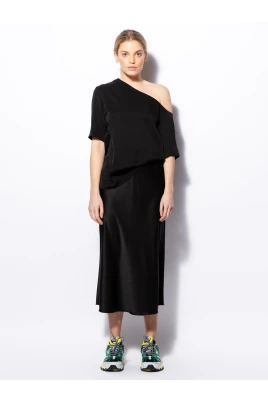 Off-shoulder broderad blus
