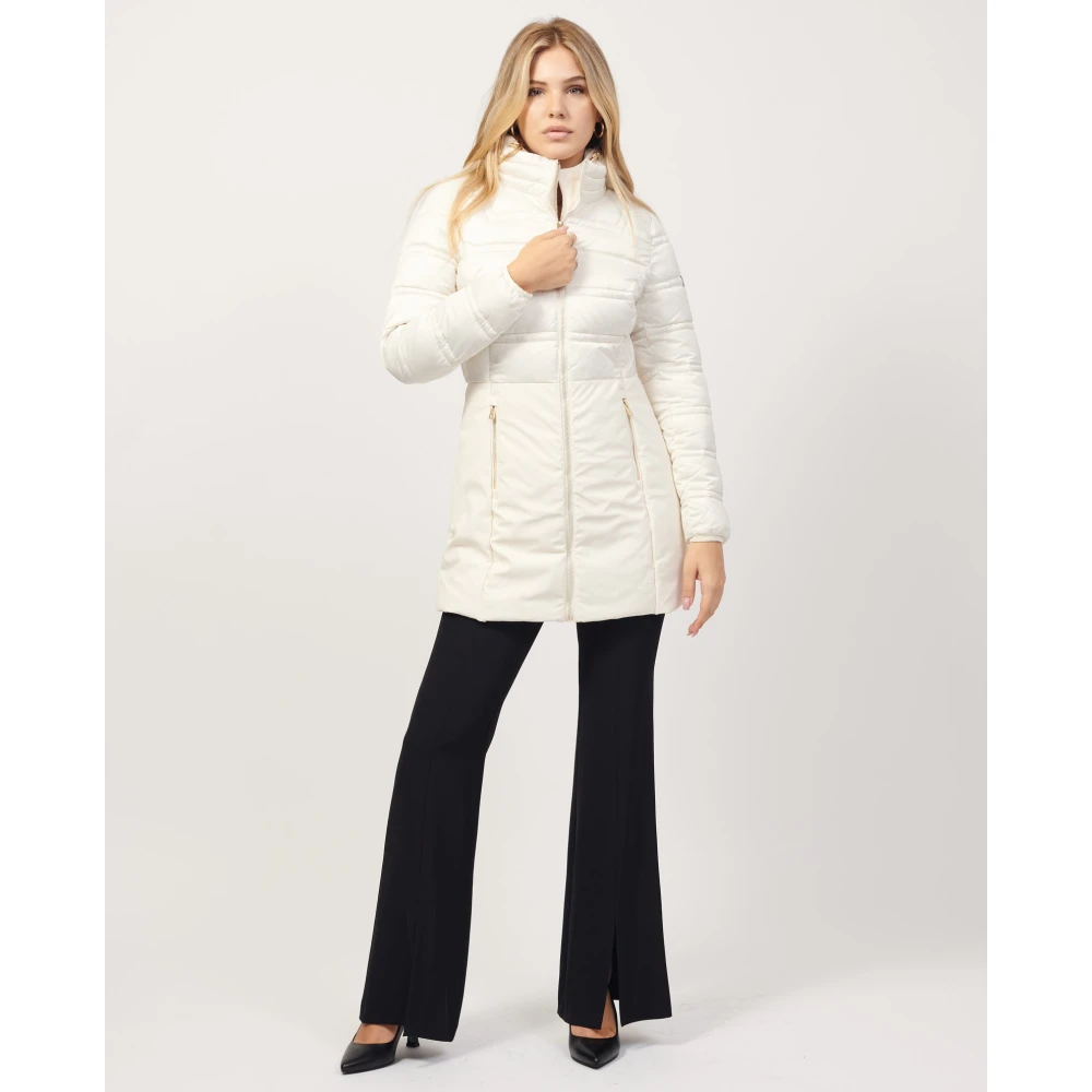 YES ZEE Gewatteerde jas met capuchon in ivoorkleur Beige Dames