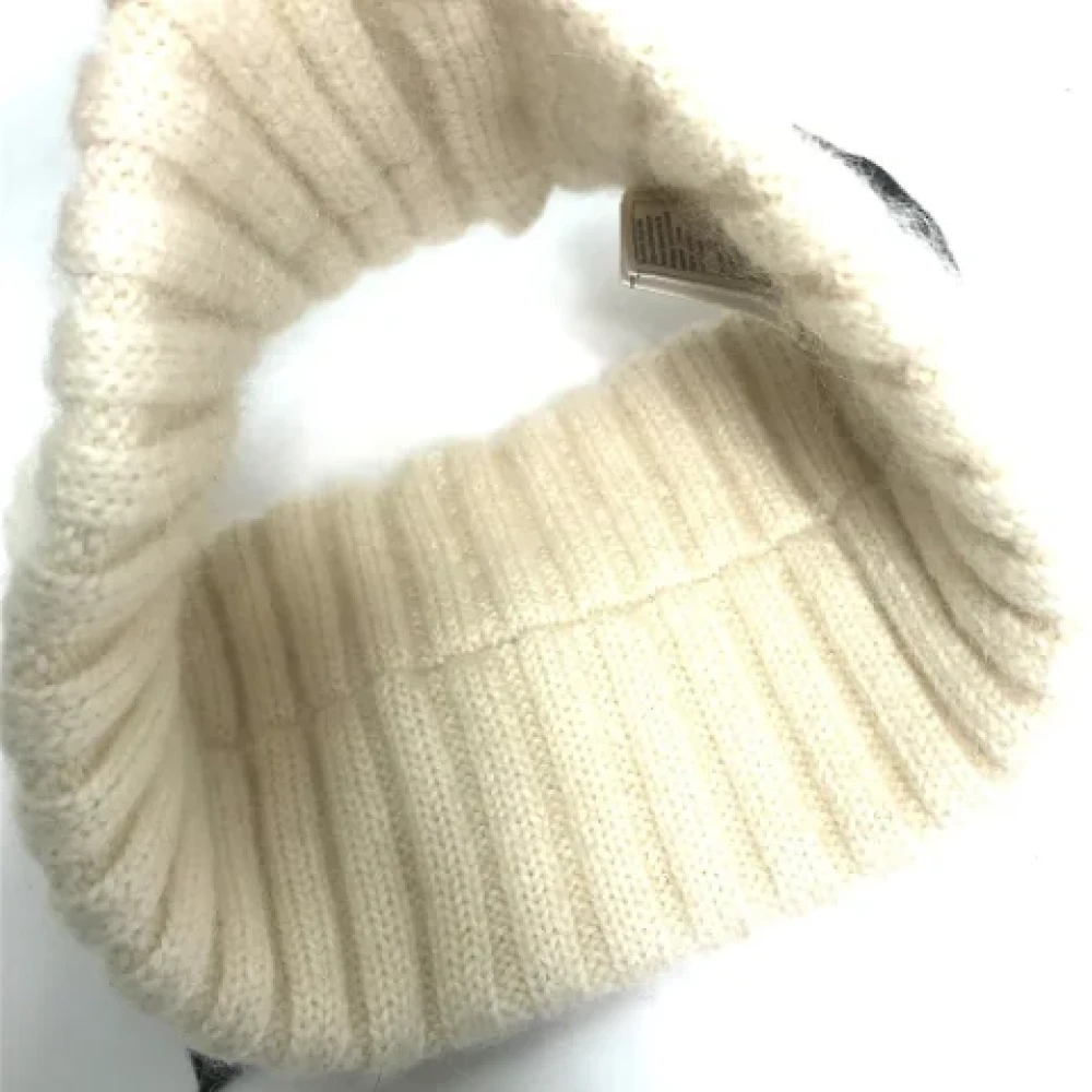 Chanel Vintage Pre-owned Cashmere scarves White Dames