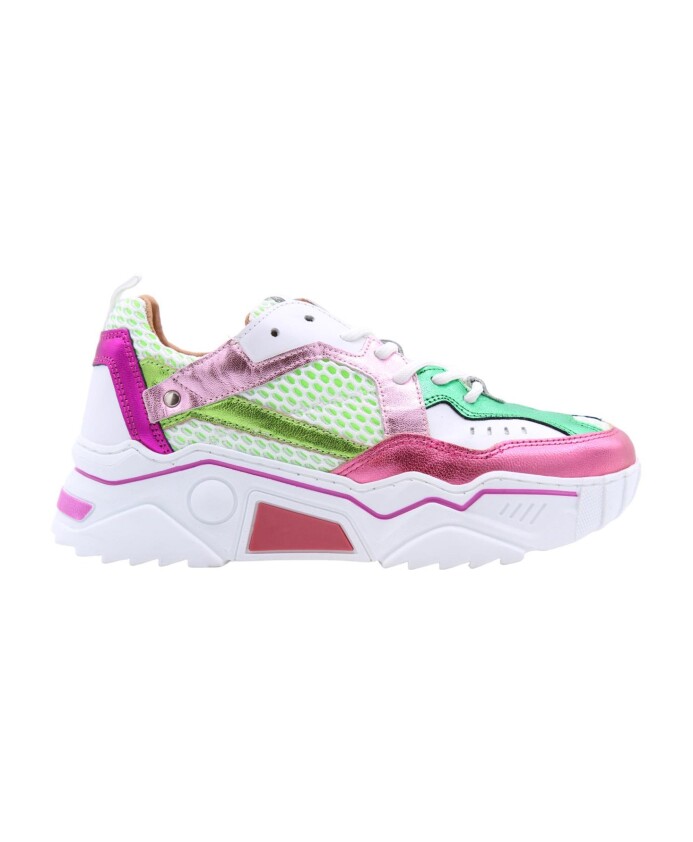 stylish-koeban-sneakers