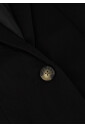 zwarte-blazer-met-lange-mouwen