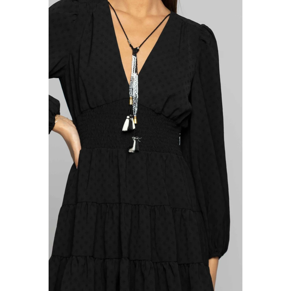 Kocca Mini Jurk met Volant en V-hals Black Dames