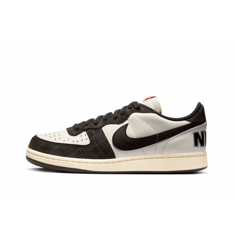 Nike - Shoes > Sneakers - Brown - Nike - Modalova
