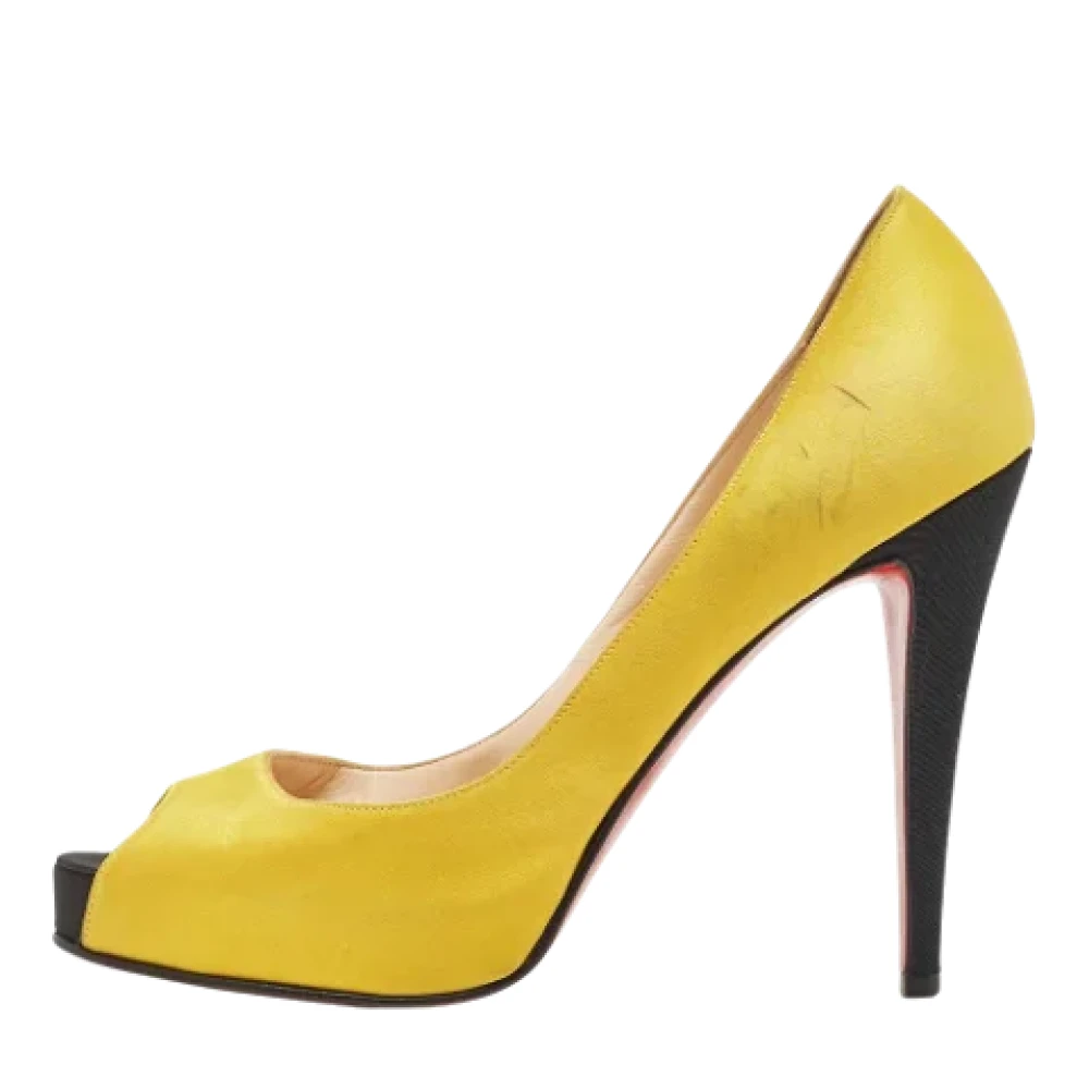 Christian Louboutin Pre-owned Pre-owned Satin klackskor Yellow, Dam