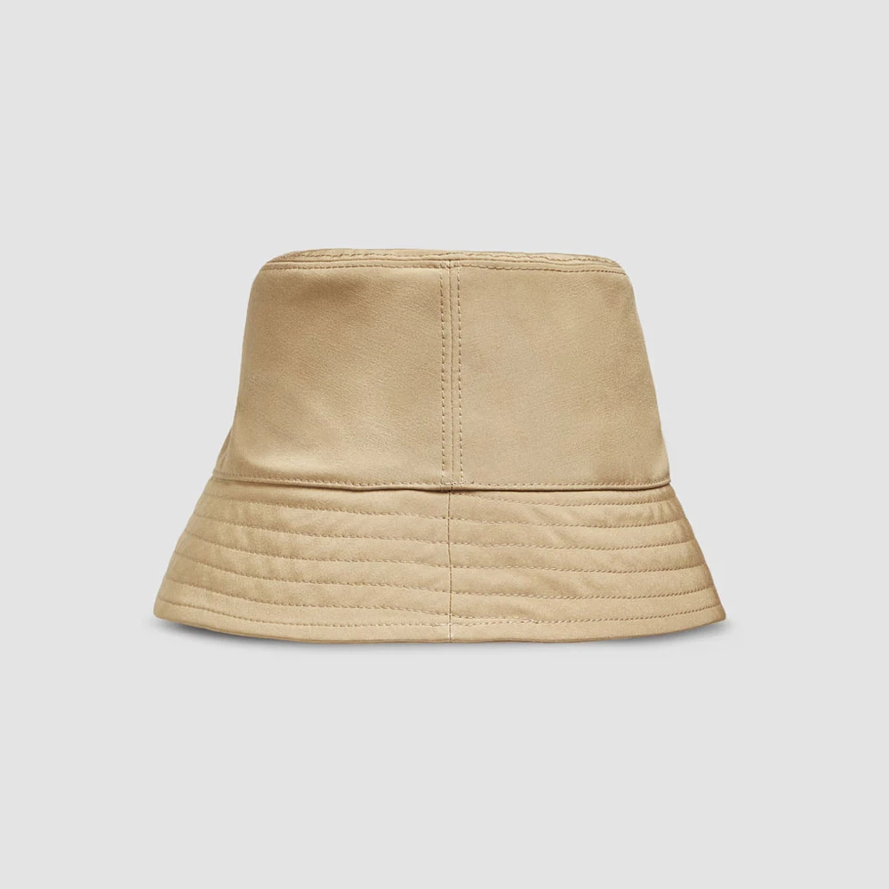 Moncler Beige bøllehoed met logodetail Brown Dames