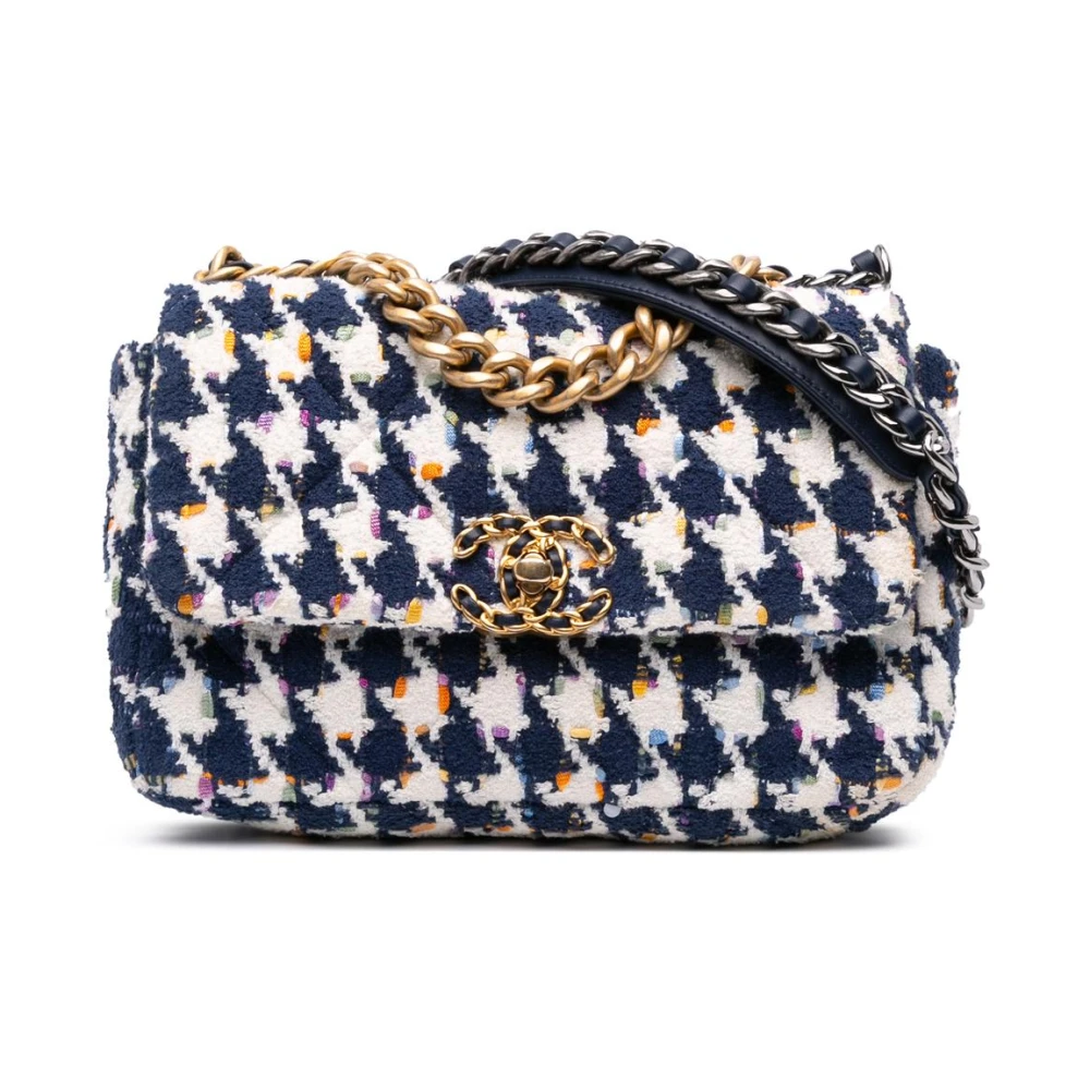 Chanel Vintage Women's Blue Pre-Owned Flap Shoulder Bag