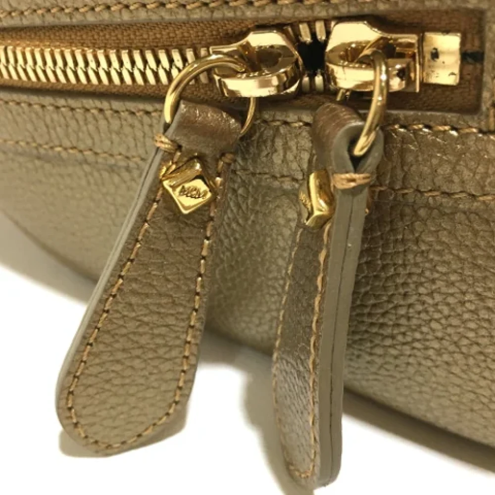 MCM Pre-owned Leather handbags Yellow Dames