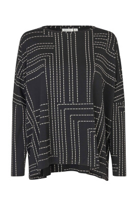 oversized-top-with-cool-print