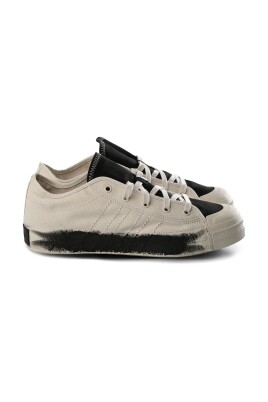 low-top-sneakers-in-nizza-style