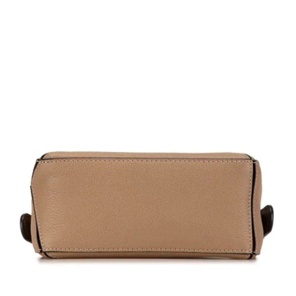 Loewe Pre-owned Leather handbags Gray Dames