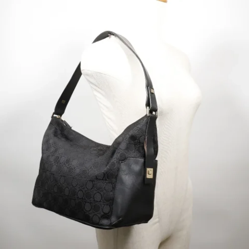 Salvatore Ferragamo Pre-owned Fabric shoulder-bags Black Dames