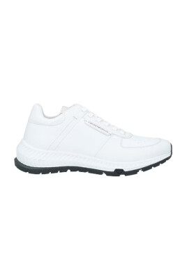 stylish-sneakers