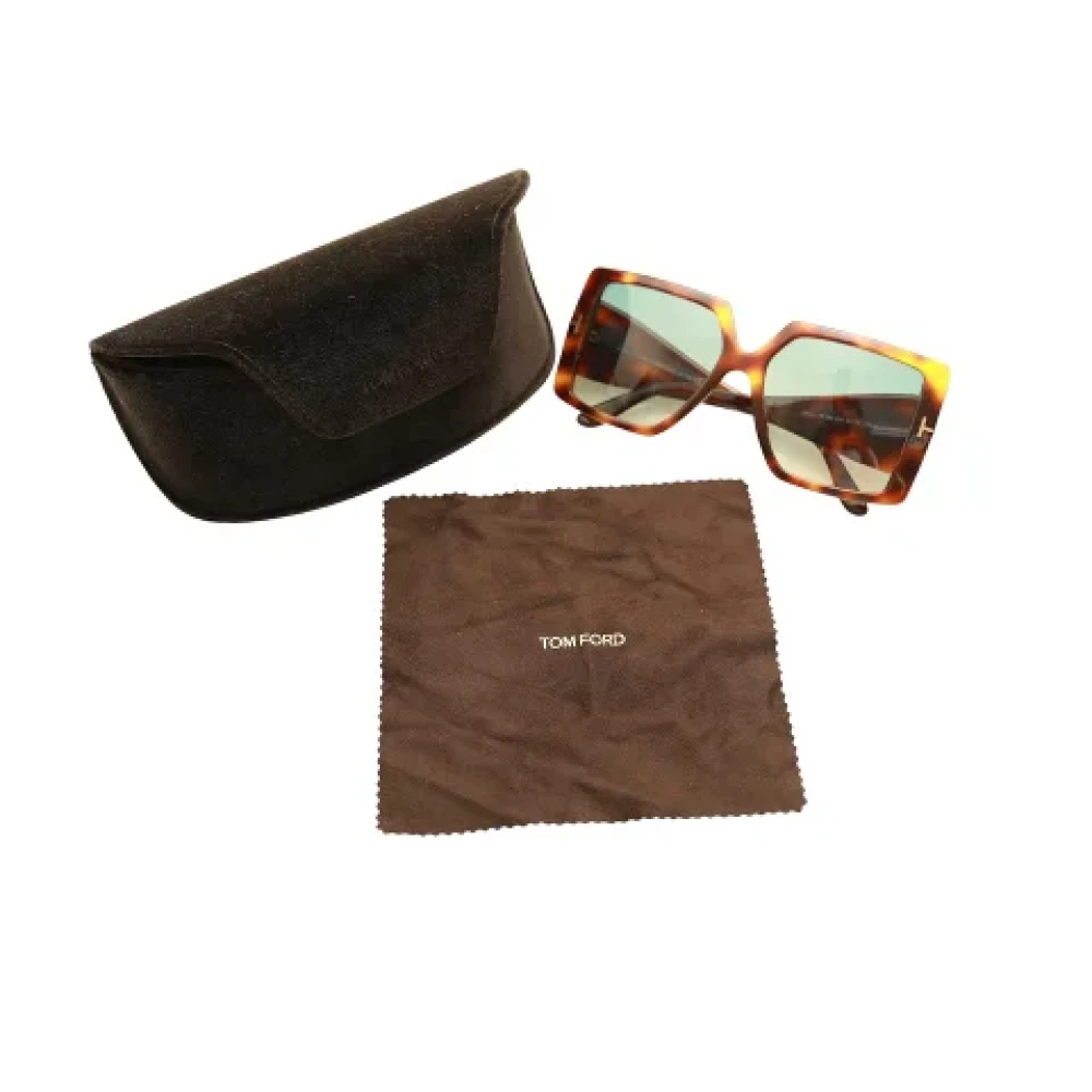 Tom Ford Pre-owned Plastic sunglasses Brown Dames