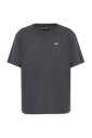 t-shirt-avec-une-application-en-forme-de-logo