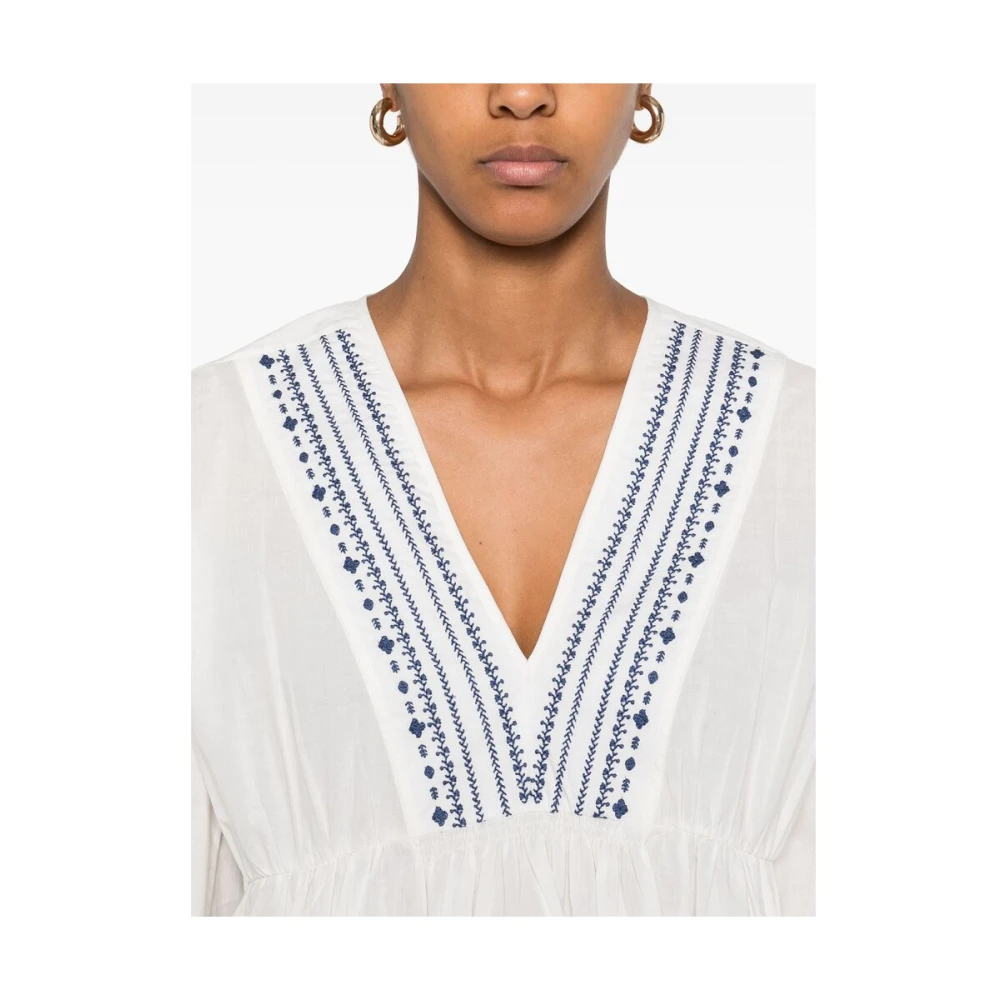 A.p.c. Witte V-hals shirt met geborduurd motief White Dames
