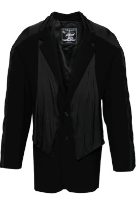 black-scarf-blazer-elegant-stylish