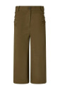 short-large-jambe