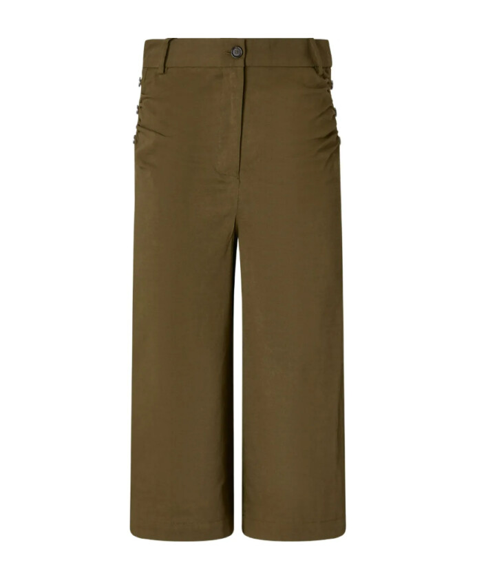 short-large-jambe