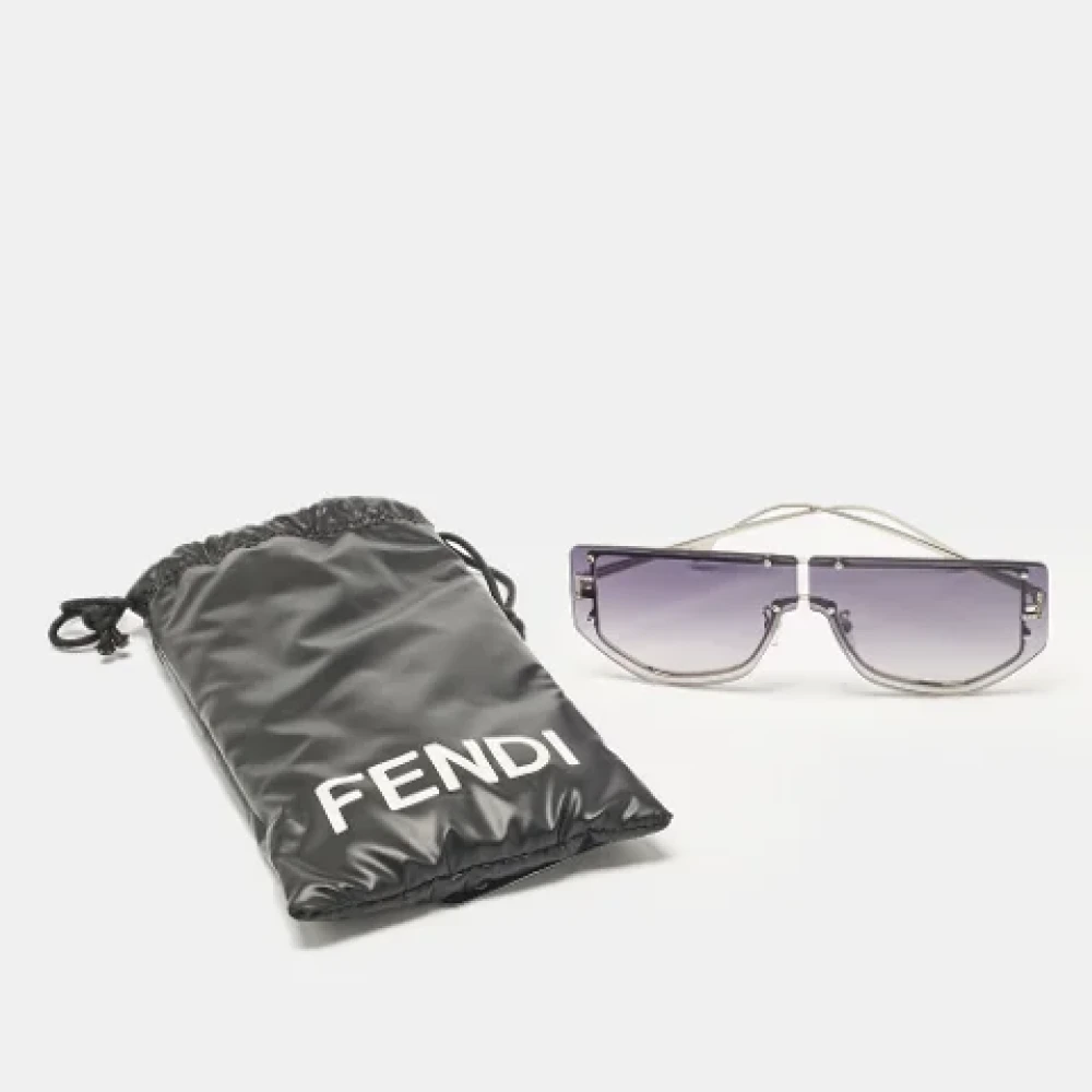 Fendi Vintage Pre-owned Metal sunglasses Gray Dames