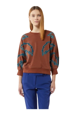 Contrast Embroidered Sweatshirt