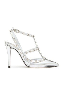 rockstud-leather-pumps