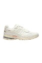 protection-pack-white-sneakers