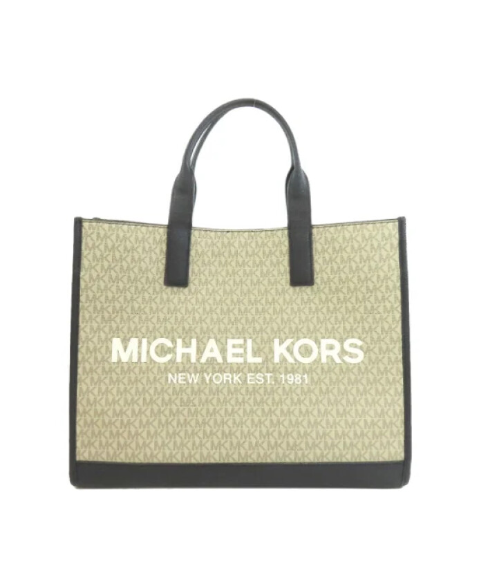 pre-owned-plastique-sacs-main