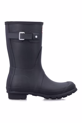 czarne-zamkniete-buty-oryginalne-krotkie-buty