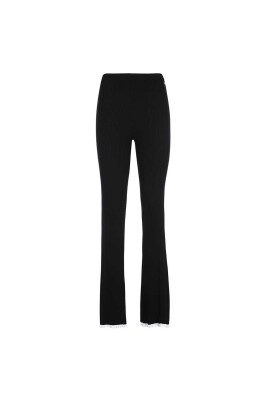 pantalon-tricote-cotele-avec-details-contrastants