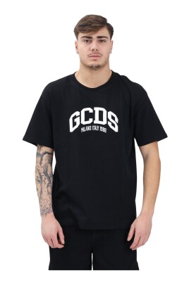 t-shirt-noir-avec-design-percutant