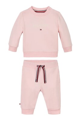 sporty-monotype-logo-baby-set