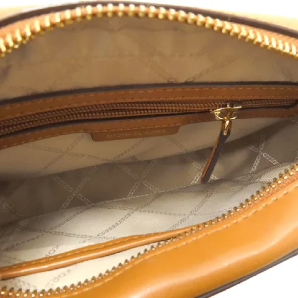 Michael Kors Pre-owned Canvas shoulder-bags Brown Dames