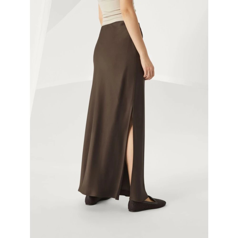 BRUNELLO CUCINELLI Bruine Lange Satijnen Rok met Elastische Taille Brown Dames