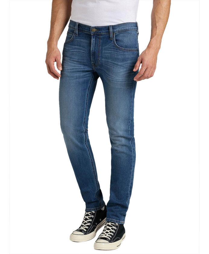 modern-slim-fit-denim-jeans