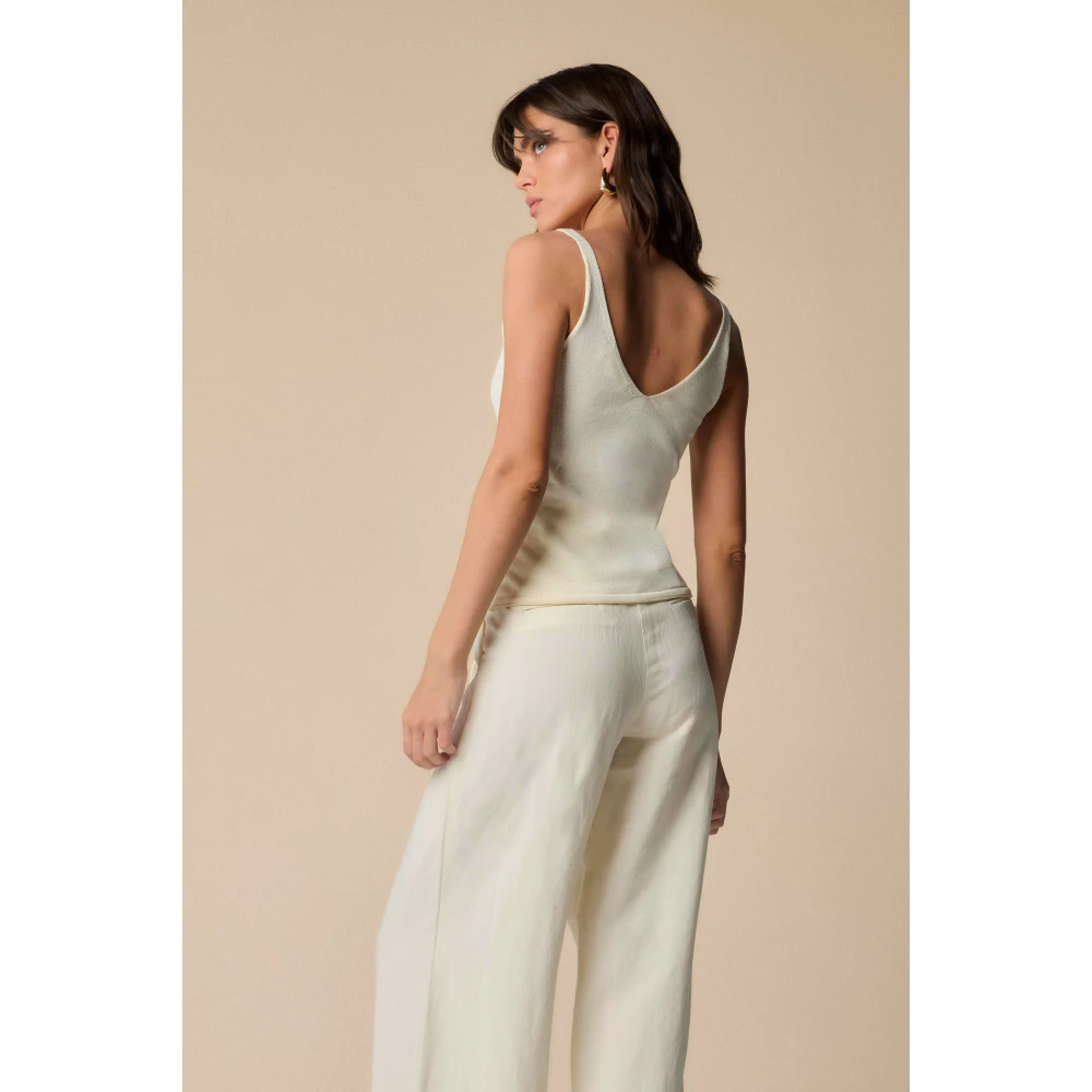Kocca Stijlvolle mouwloze tops voor vrouwen Beige Dames