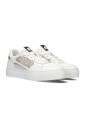 lage-sneakers-tavi