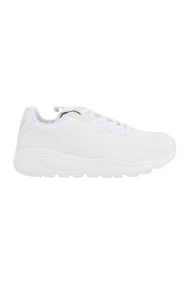 white-sneaker-stylish-design