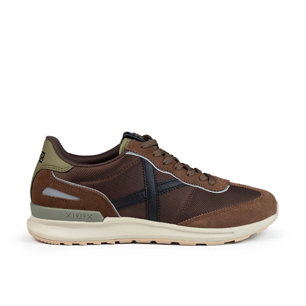 Munich - Shoes > Sneakers - Brown - Munich - Modalova
