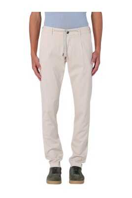 sophisticated-casual-trousers