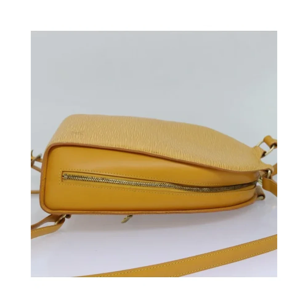 Louis Vuitton Vintage Pre-owned Leather backpacks Yellow Dames