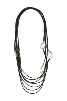 langt-halsband-med-flera-rader