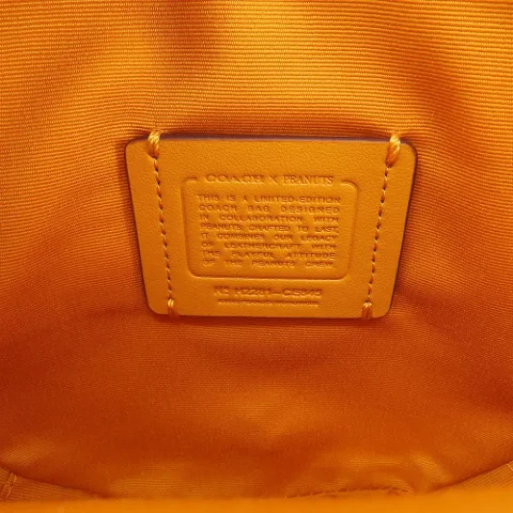 Coach Pre-owned Fabric handbags Beige Dames