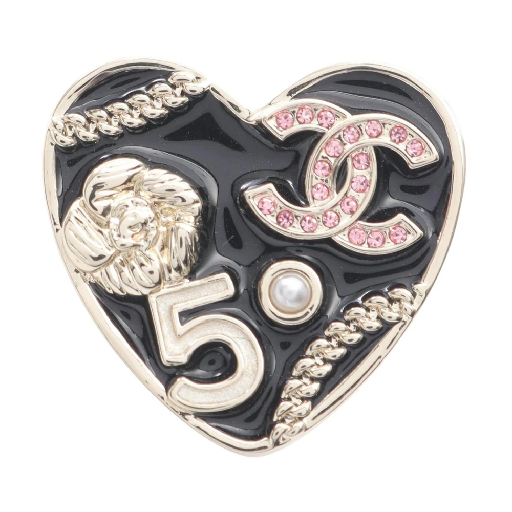 Chanel Vintage Women's Pre-Owned Vintage Heart Brooch With Cc Logo And Number 5