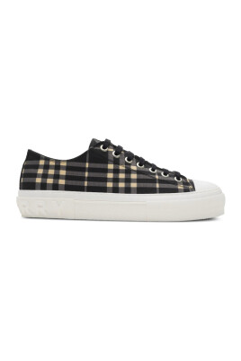 black-lace-up-sneaker-with-round-toe