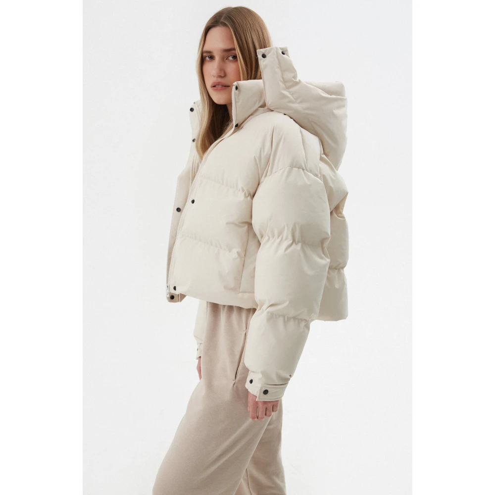 Estro Lichtbeige Gewatteerde Pufferjas voor Dames met Afneembare Capuchon Beige Dames