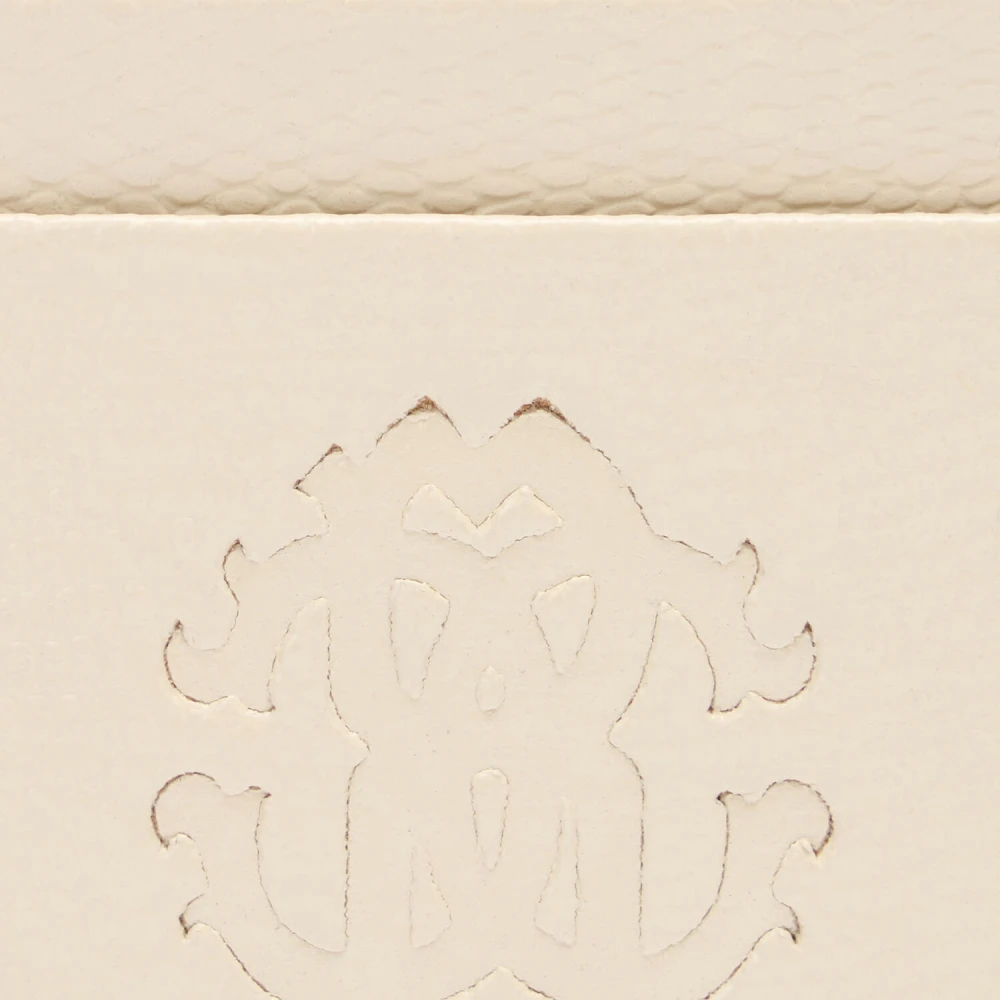 Roberto Cavalli Monogram Pasjeshouder Stijlvol en Compact Beige Dames